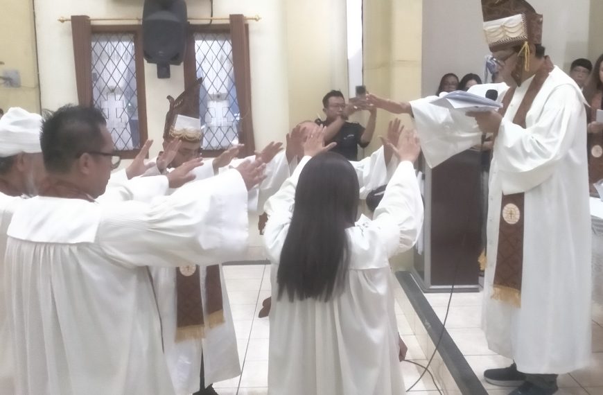 Manortor Sambut Kehadiran Tuhan ke Tengah Jemaat GKP Jabar Bahtera Hayat